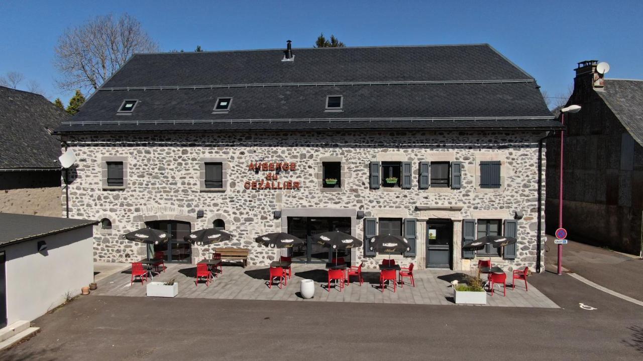 Auberge Du Cezallier Montgreleix Экстерьер фото