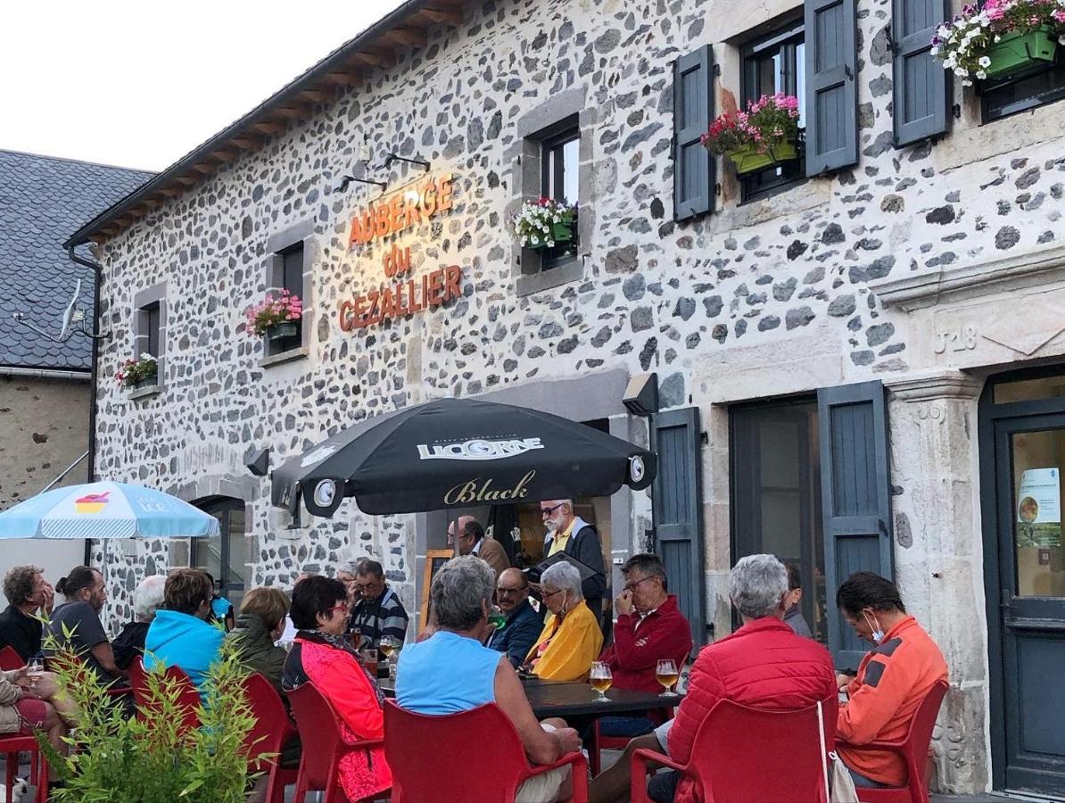 Auberge Du Cezallier Montgreleix Экстерьер фото