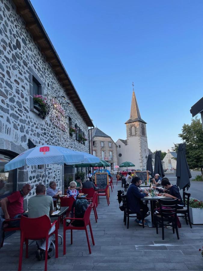 Auberge Du Cezallier Montgreleix Экстерьер фото